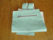 Pocket in turquoise leather lining