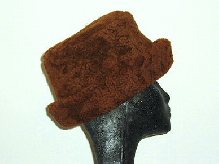 Rust sheepskin hat with small brim �45